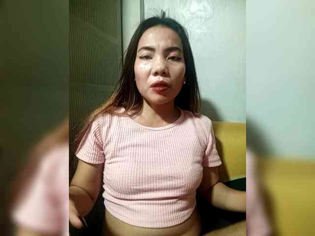 SweetKittyx22 webcam