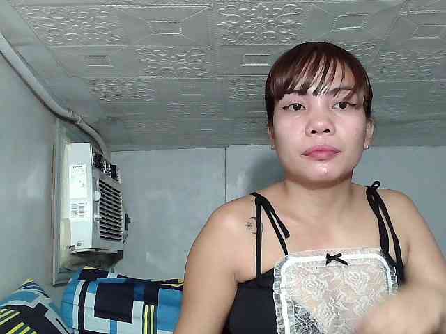 SweetKittyx22 webcam