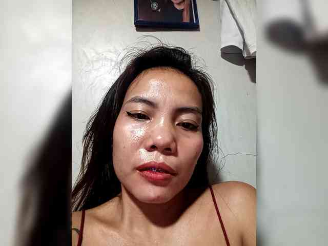 SweetKittyx22 webcam