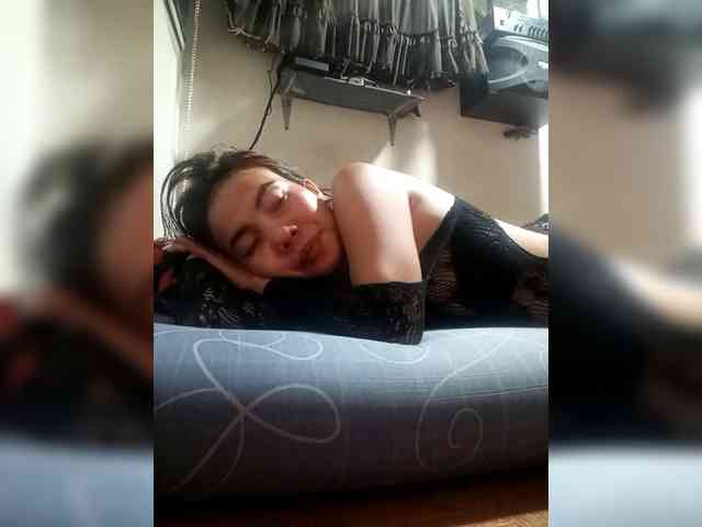 SweetKittyx22 webcam