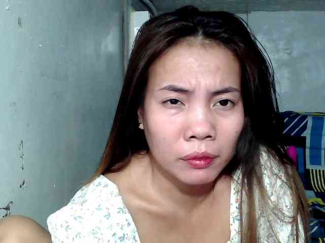 SweetKittyx22 webcam