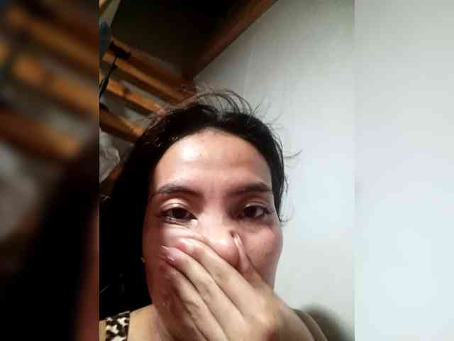 SweetKittyx22 webcam