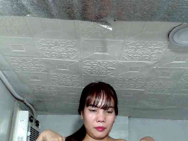 SweetKittyx22 webcam