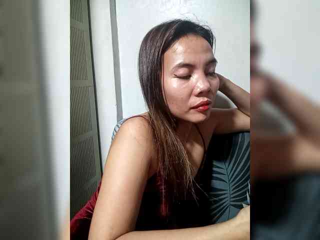 SweetKittyx22 webcam