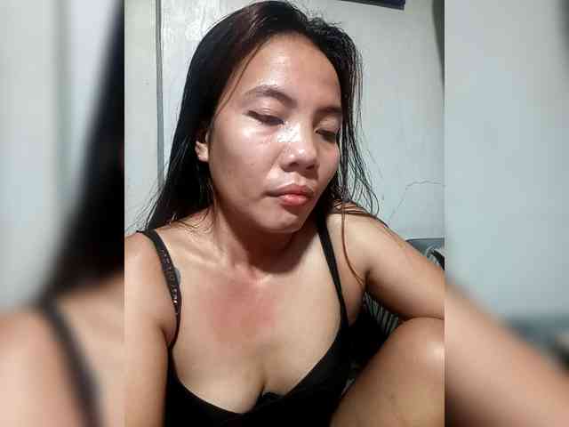 SweetKittyx22 webcam