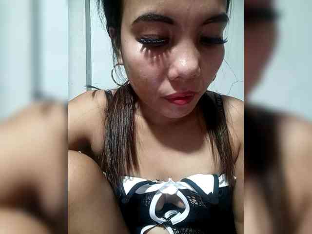 SweetKittyx22 webcam