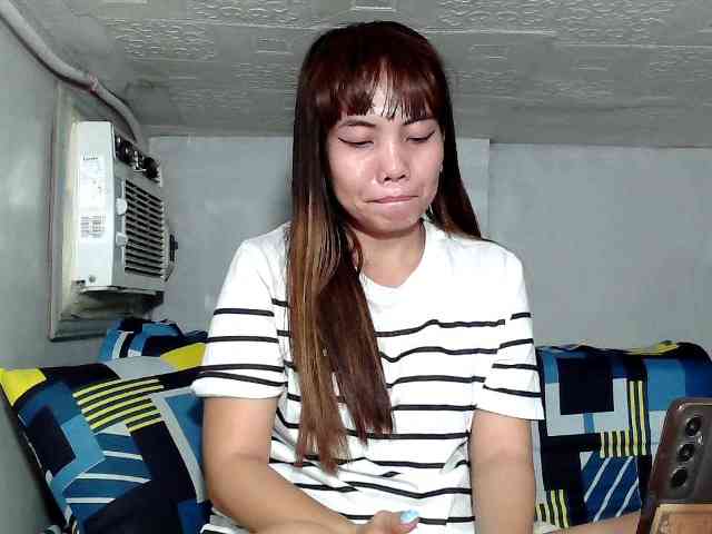 SweetKittyx22 webcam