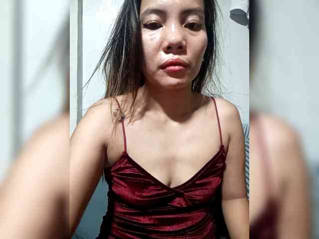 SweetKittyx22 webcam