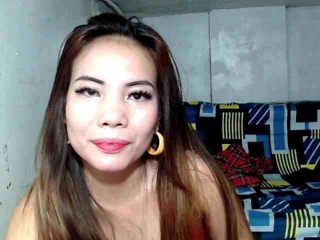 SweetKittyx22 webcam