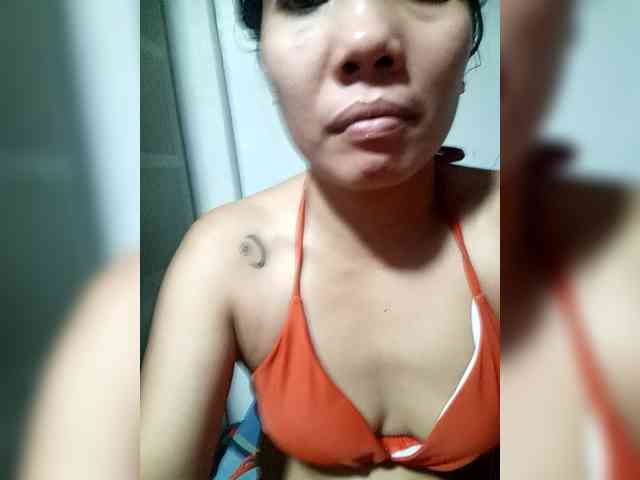 SweetKittyx22 webcam