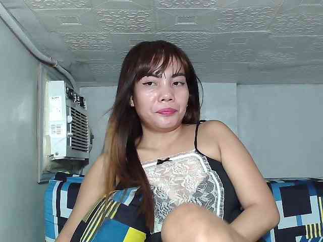 SweetKittyx22 webcam