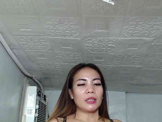 SweetKittyx22 webcam