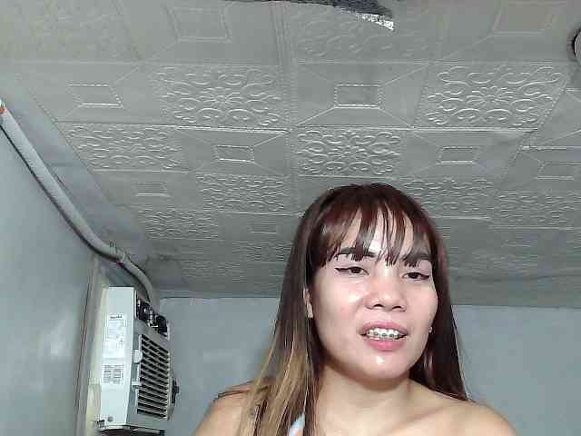 SweetKittyx22 webcam