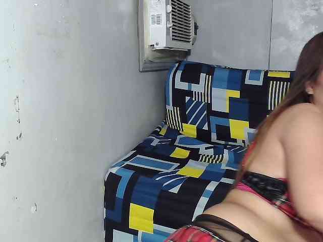 SweetKittyx22 webcam