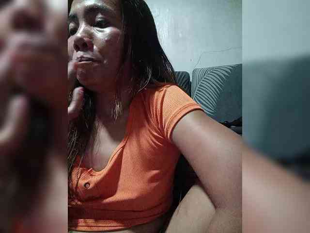 SweetKittyx22 webcam