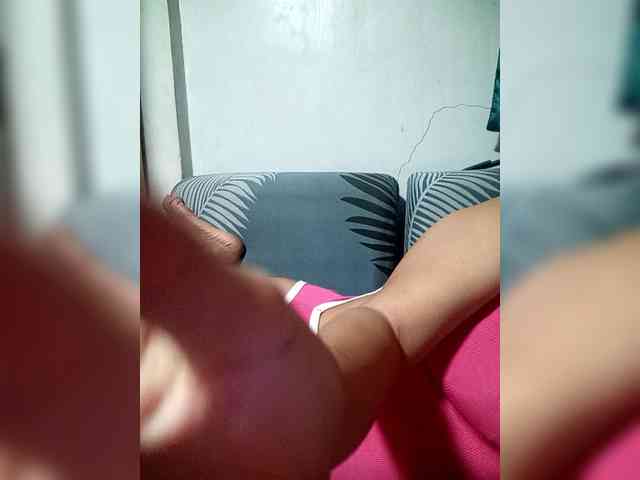 SweetKittyx22 webcam