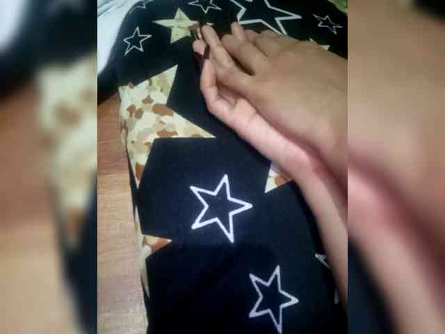 SweetKittyx22 webcam