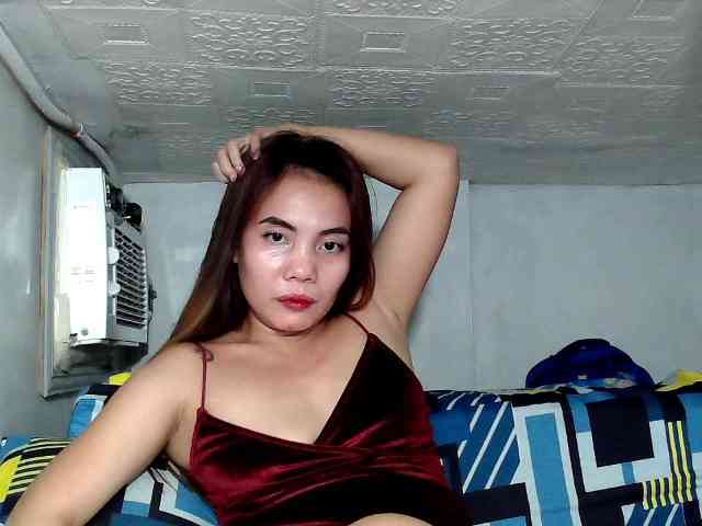 SweetKittyx22 webcam