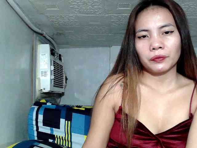 SweetKittyx22 webcam