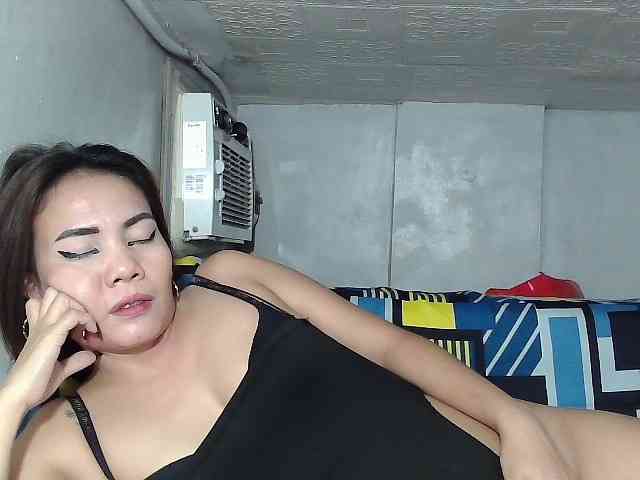 SweetKittyx22 webcam