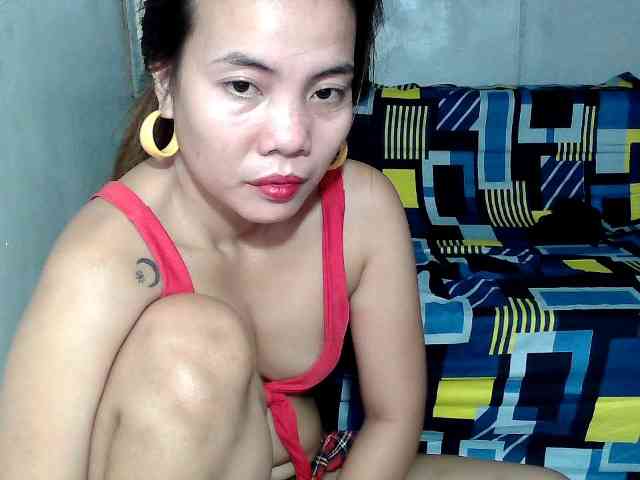 SweetKittyx22 webcam