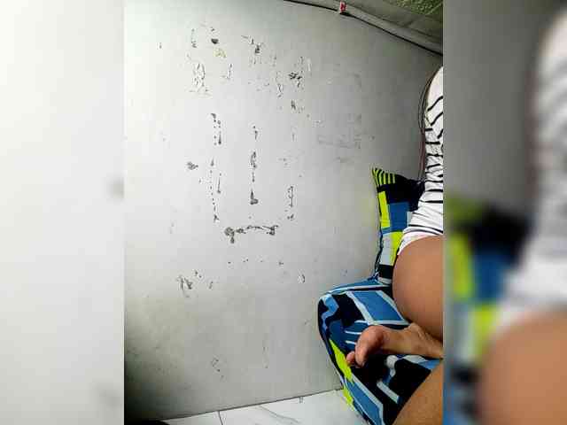 SweetKittyx22 webcam