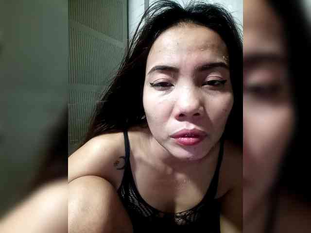 SweetKittyx22 webcam