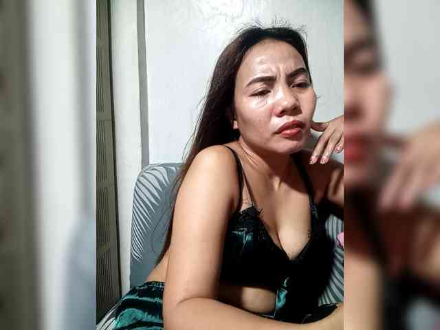 SweetKittyx22 webcam