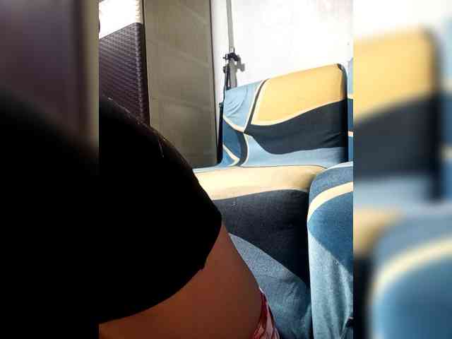 SweetKittyx22 webcam