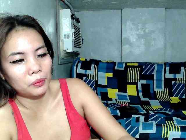 SweetKittyx22 webcam