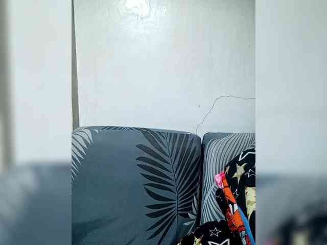 SweetKittyx22 webcam