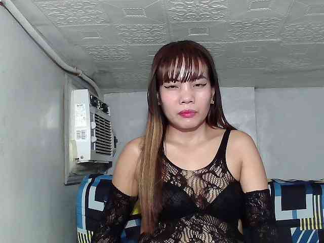 SweetKittyx22 webcam