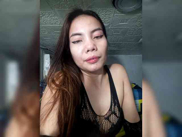 SweetKittyx22 webcam