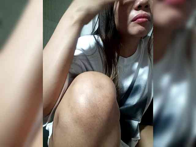 SweetKittyx22 webcam