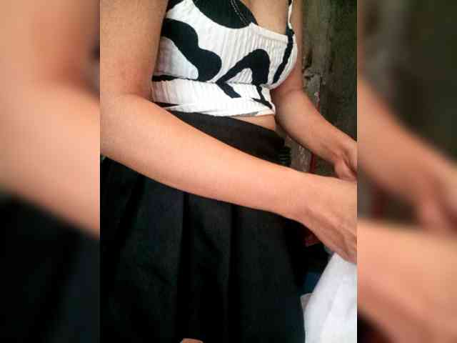 SweetKittyx22 webcam