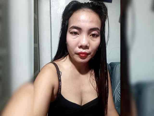 SweetKittyx22 webcam