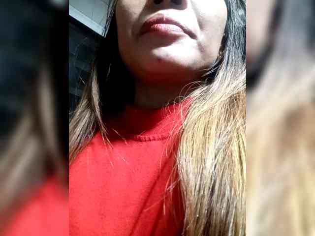 SweetKittyx22 webcam