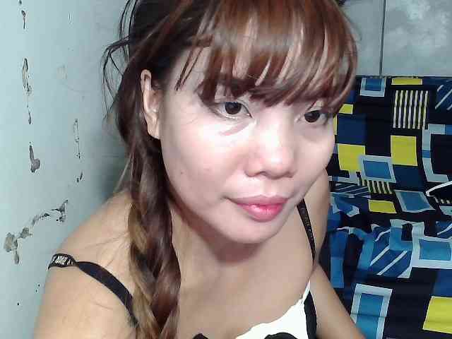 SweetKittyx22 webcam