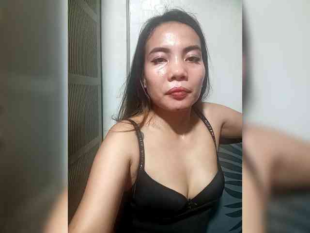 SweetKittyx22 webcam