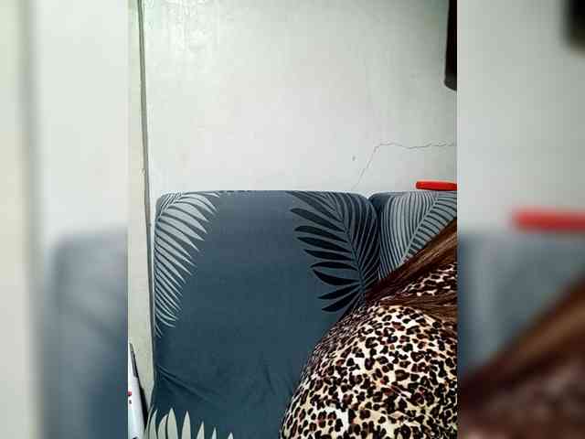 SweetKittyx22 webcam