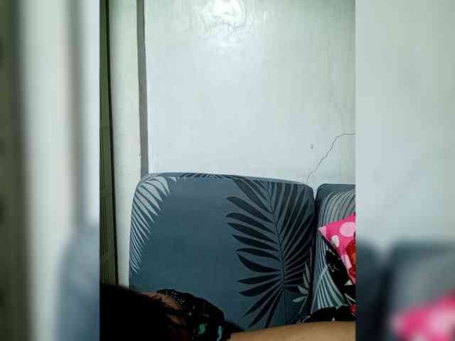 SweetKittyx22 webcam