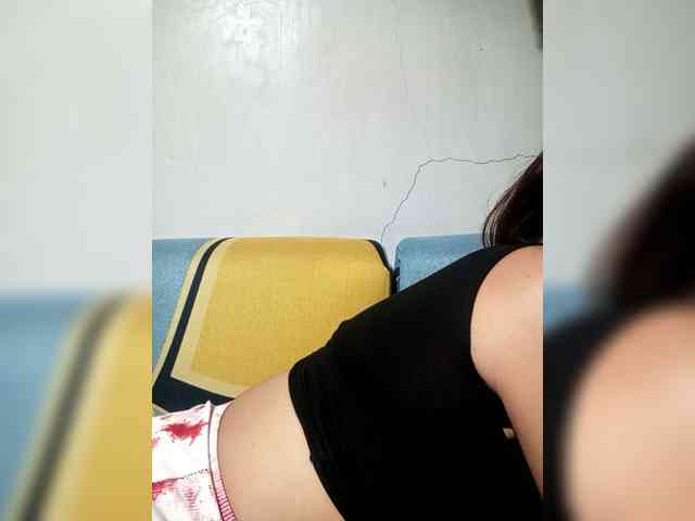 SweetKittyx22 webcam