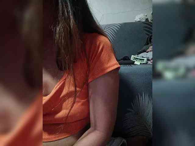 SweetKittyx22 webcam