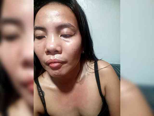 SweetKittyx22 webcam