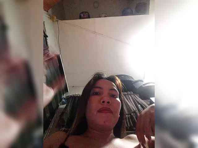 SweetKittyx22 webcam