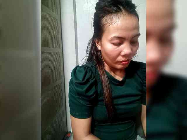 SweetKittyx22 webcam