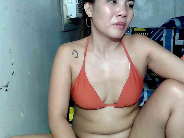 SweetKittyx22 webcam