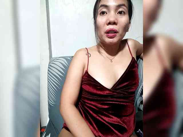 SweetKittyx22 webcam