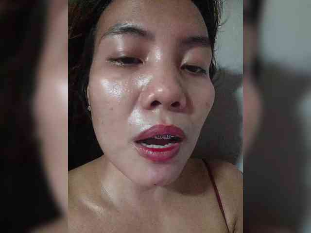 SweetKittyx22 webcam