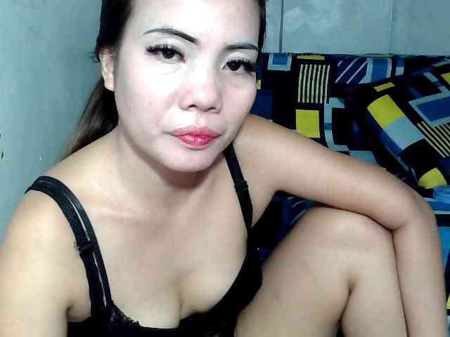 SweetKittyx22 webcam